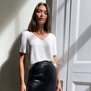 Aritzia Babaton Randy Cropped Short-Sleeve Blouse